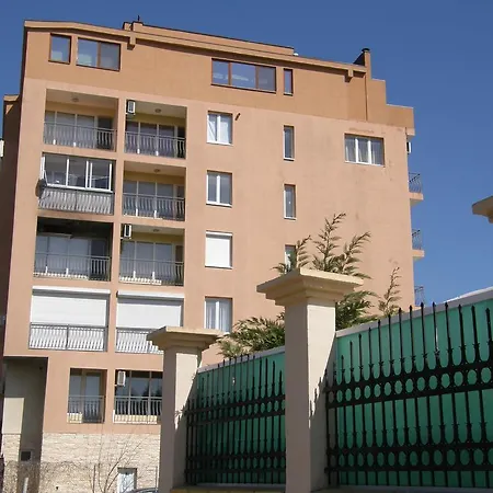 Abatko Apartment